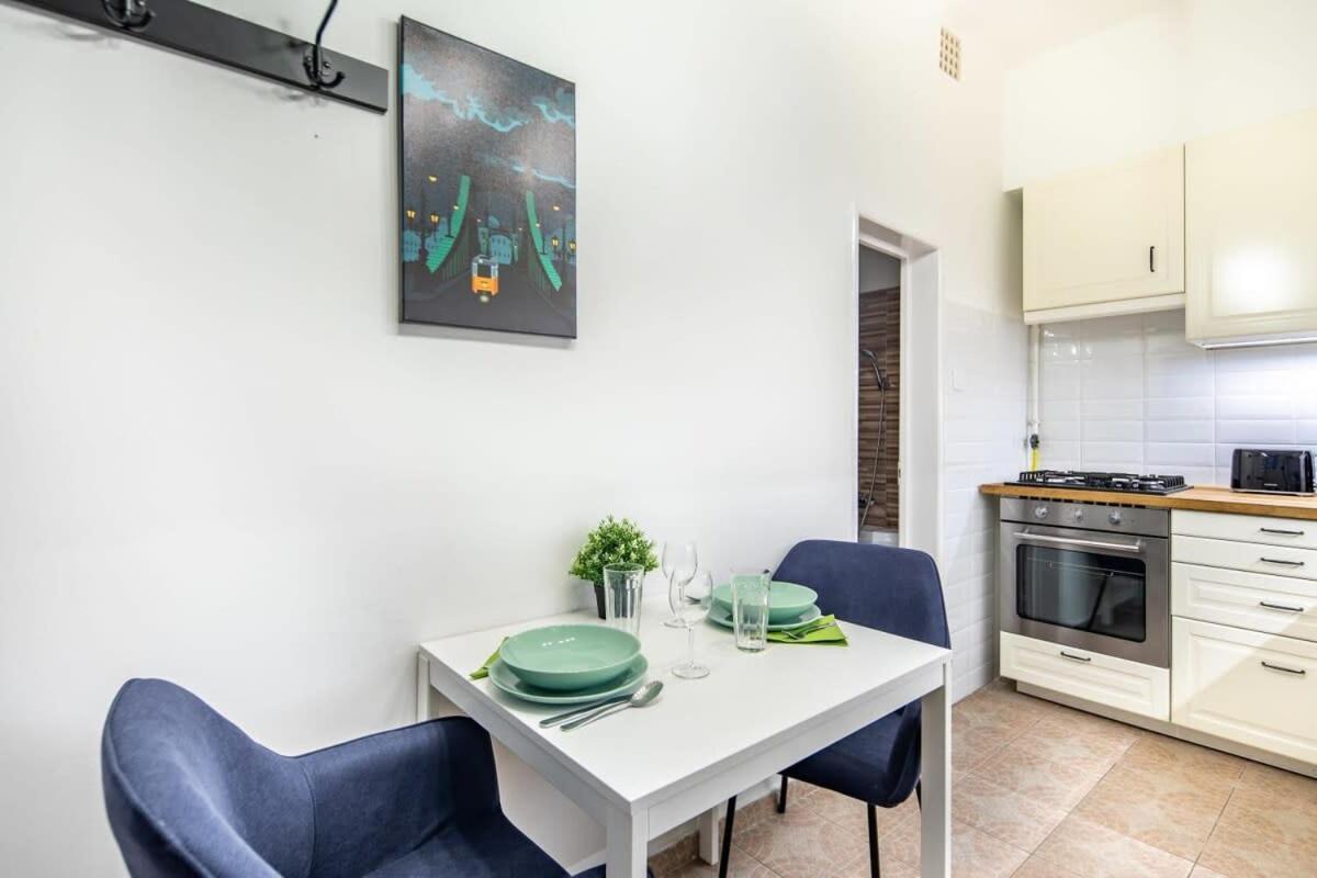 Convenient Apartment At Gastro Driven Location Budapest Esterno foto