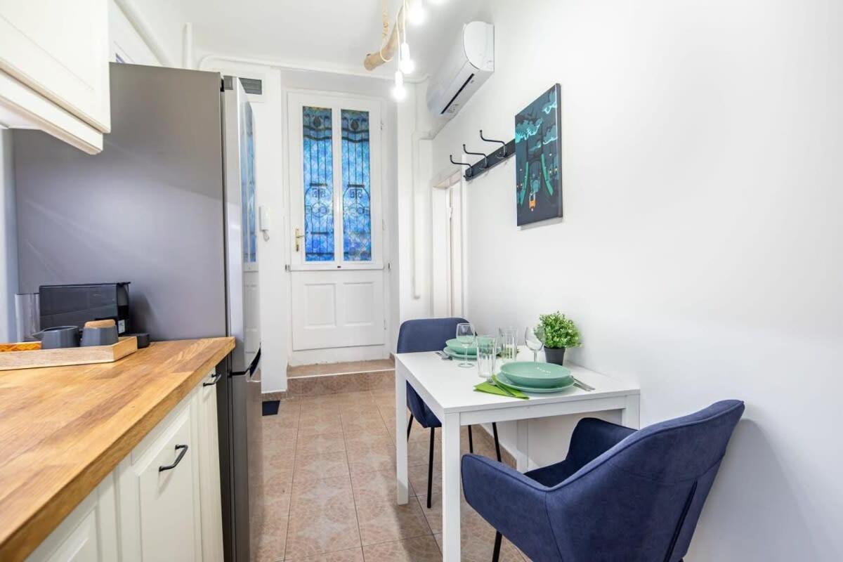 Convenient Apartment At Gastro Driven Location Budapest Esterno foto