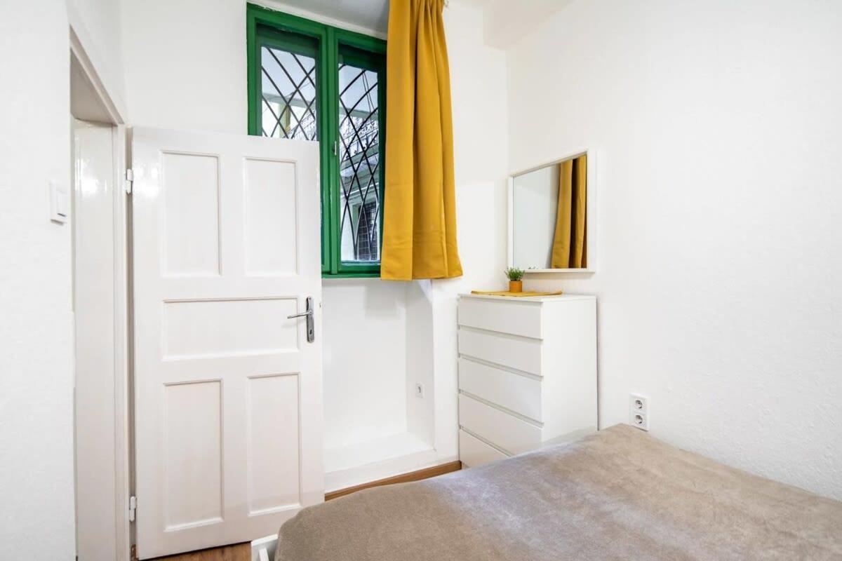 Convenient Apartment At Gastro Driven Location Budapest Esterno foto