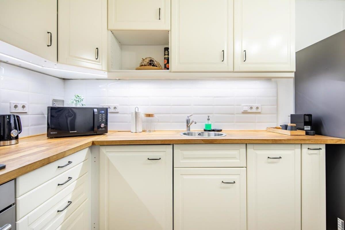 Convenient Apartment At Gastro Driven Location Budapest Esterno foto